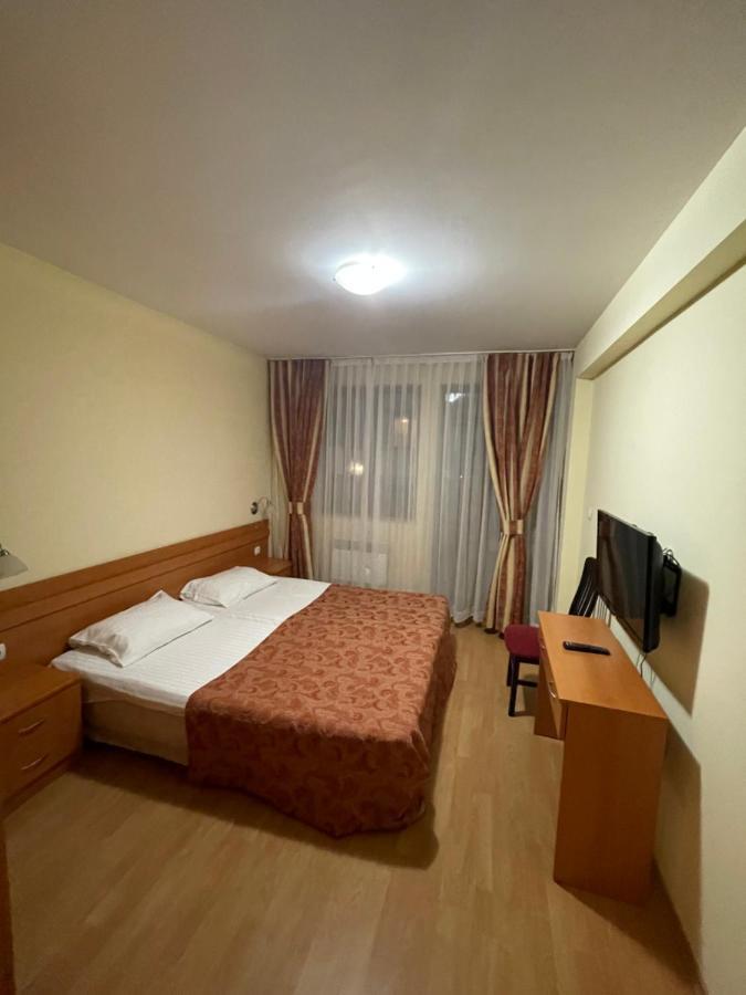 Apartment In Castle 1 ปอมโปโรโว ภายนอก รูปภาพ